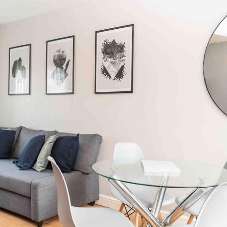 Comfortable And Convenient 3 Bedroom House With Parking Handsworth Екстериор снимка